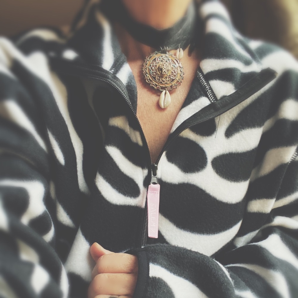 HP🌵Zebra Tech Fleece Half Zip 27” across 32”L - Picture 11 of 16